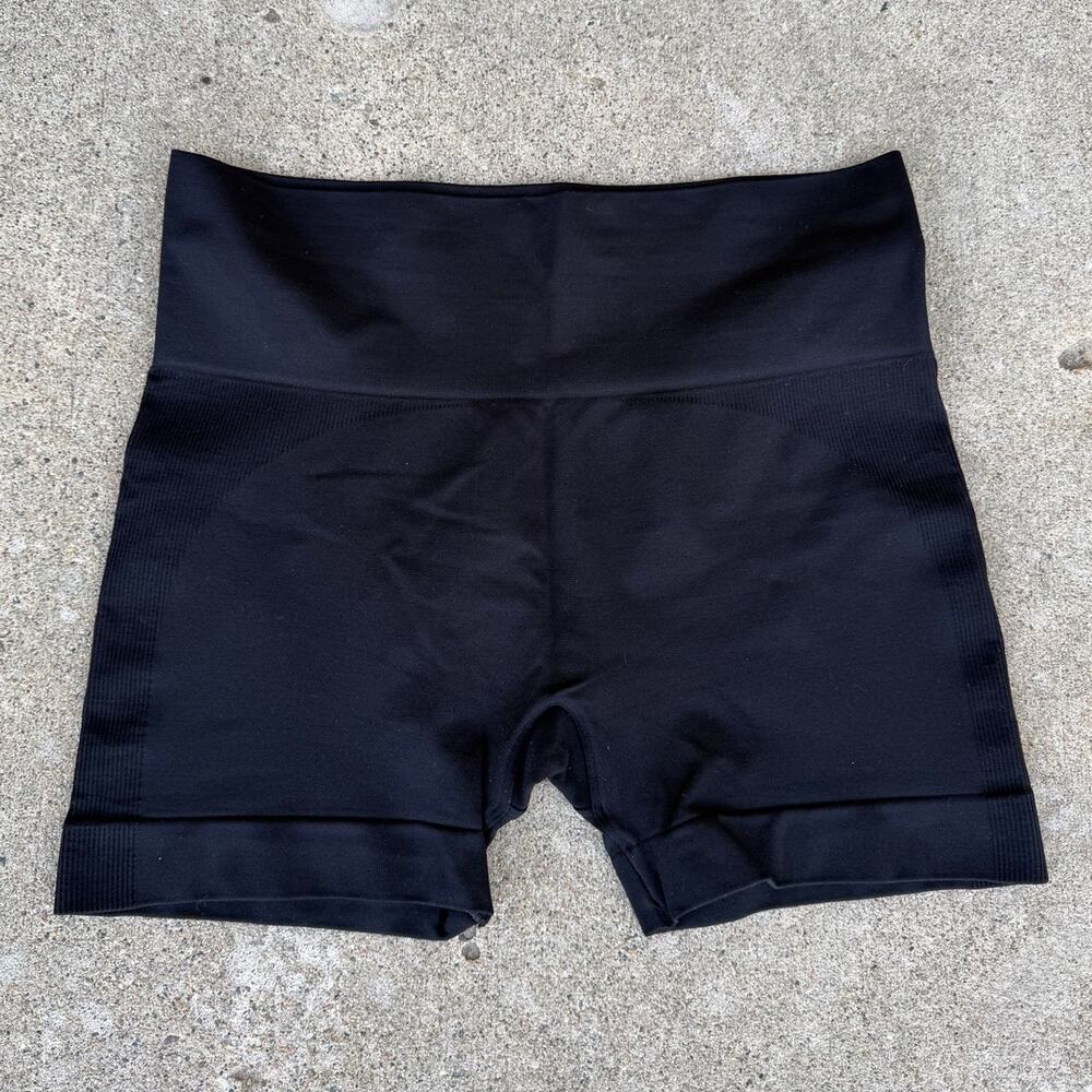 Set Active Black Spandex Ribbed Trim Shorts Women's Size XL